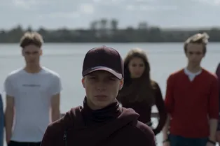 Вышел российский сериал про буллинг в школе «Новенький»