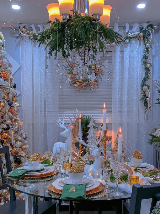 Как украсить люстру на Новый год 2026