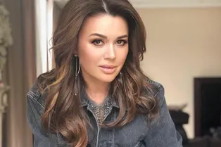 Анастасия Заворотнюк впервые вышла в свет после родов