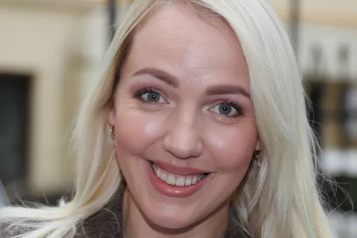 Многодетная звезда сериала «Деффчонки» позирует в бикини — фигуре можно позавидовать Многодетная звезда сериала «Деффчонки» позирует в бикини — фигуре можно позавидовать