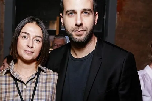 Иван Ургант ждет рождения третьего ребенка: подписчики обнаружили доказательства на фото жены