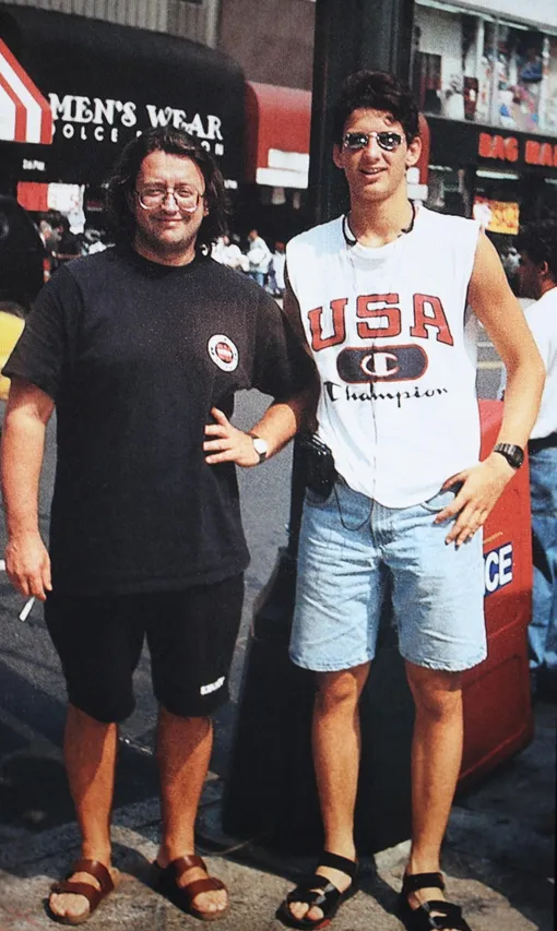 Александр Градский с сыном Даниилом. Архивное фото