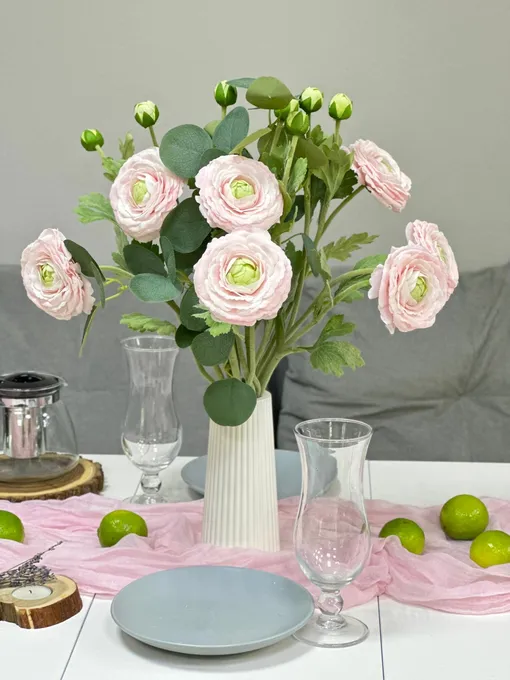 Искусственные цветы из пластика Искусственные цветы из пластика