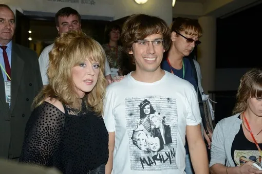 Названы гонорары за концерты Пугачевой и Галкина Названы гонорары за концерты Пугачевой и Галкина