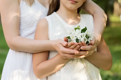 Женщина поблагодарила новую подружку своего бывшего за любовь к ее дочке Женщина поблагодарила новую подружку своего бывшего за любовь к ее дочке