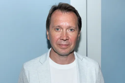 Кровь не водица: Евгений Миронов вывел в свет «тайного» сына Кровь не водица: Евгений Миронов вывел в свет «тайного» сына