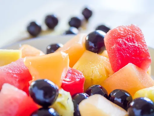 Салат из дыни с арбузом Салат из дыни с арбузом