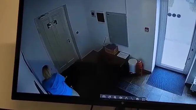 Нажми и смотри