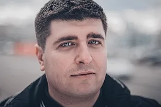 Интервью с психологом Андреем Юдиным: зачем одеваться для мужчин Интервью с психологом Андреем Юдиным: зачем одеваться для мужчин