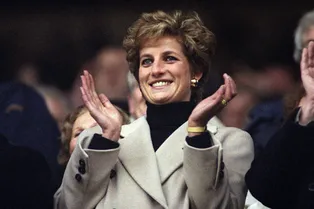 Трогательная причина, по которой принцесса Диана отказывалась носить перчатки на публике