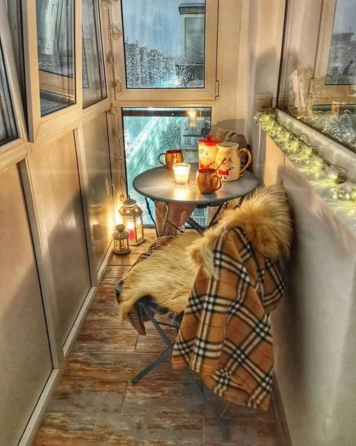 зимнее кафе на балконе зимнее кафе на балконе