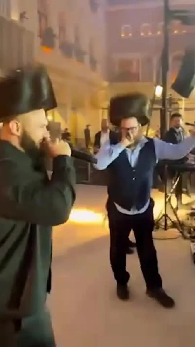 Нажми и смотри