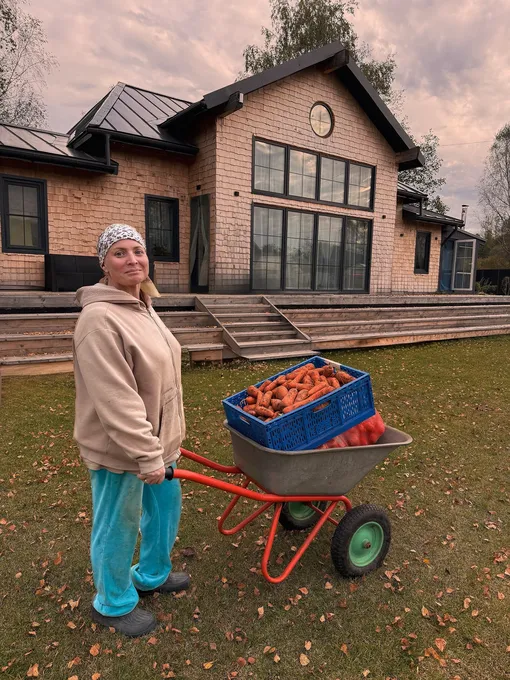 Светлана Пермякова на своем участке Светлана Пермякова на своем участке