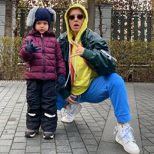 Ксения Собчак с сыном Платоном Ксения Собчак с сыном Платоном