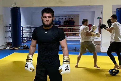 Инсульт и коронавирус: Хабиб Нурмагомедов рассказал о состоянии отца и об эпидемии в Дагестане Инсульт и коронавирус: Хабиб Нурмагомедов рассказал о состоянии отца и об эпидемии в Дагестане