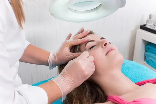 10 частых ошибок при оформлении бровей: фото и лайфхаки макияжа 10 частых ошибок при оформлении бровей: фото и лайфхаки макияжа