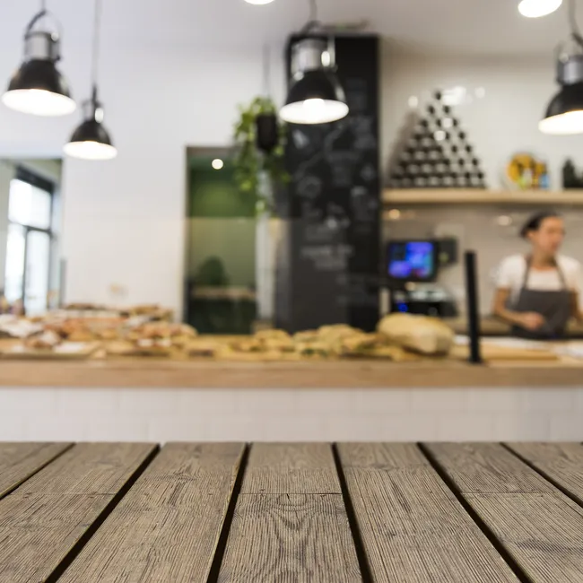 Как с минимальным бюджетом сделать парящий стол для маленькой кухни?