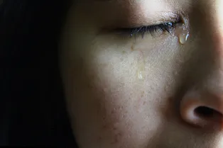 Клиника из США оштрафовала женщину за плач во время операции