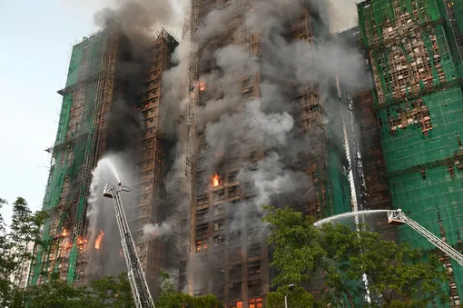 Первые часы пожара