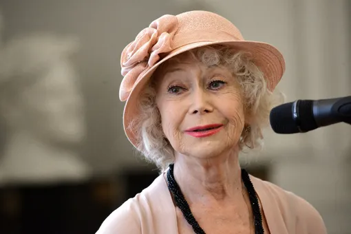 Светлана Немоляева