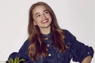 Изучает русский и любит скалолазание: что известно о Нелл Фишер, 14-летней звезде «Очень странных дел»