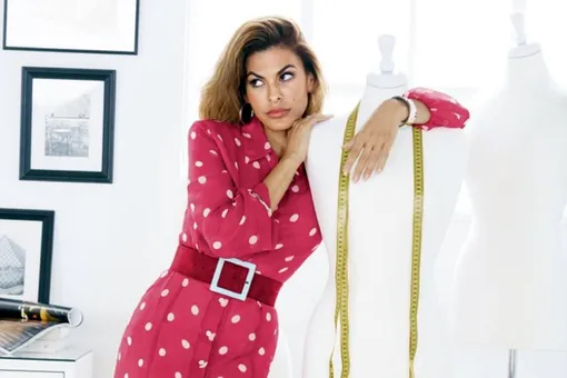 Рождественский шарм: лайфхак от Евы Мендес, как украсить небольшую кухню Рождественский шарм: лайфхак от Евы Мендес, как украсить небольшую кухню