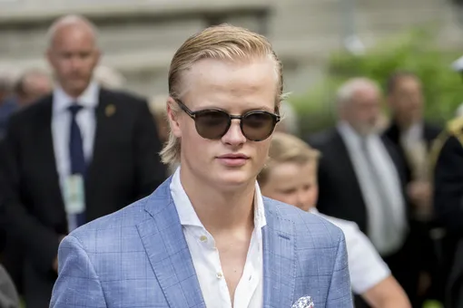 Пасынка будущего короля Норвегии приговорили к 10 годам тюрьмы за 4 изнасилования Пасынка будущего короля Норвегии приговорили к 10 годам тюрьмы за 4 изнасилования