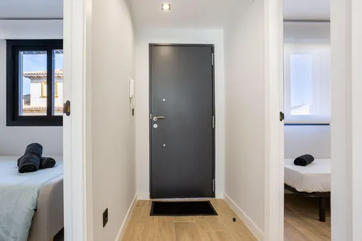 Маленькая прихожая в «хрущёвке»: как обновить, чтобы места стало больше — советы дизайнера Маленькая прихожая в «хрущёвке»: как обновить, чтобы места стало больше — советы дизайнера