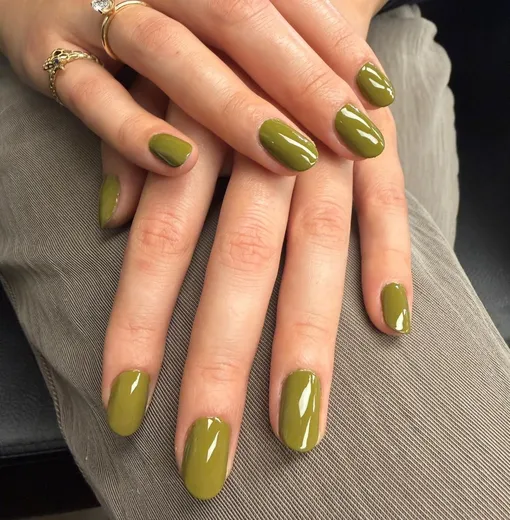 Маникюр на зиму и весну 2026