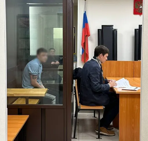 Заседание суда по избранию меры пресечения администратору Центра Анны Хоботовой