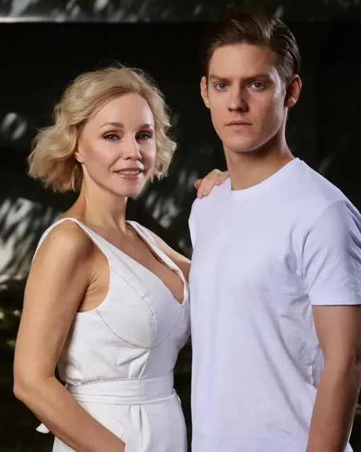 Марина Зудина с сыном Павлом Табаковым Марина Зудина с сыном Павлом Табаковым фото