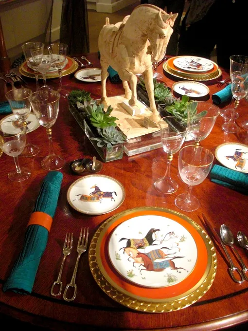 9 цветов посуды, которых стоит избегать в 2026 году по традициям 9 цветов посуды, которых стоит избегать в 2026 году по традициям