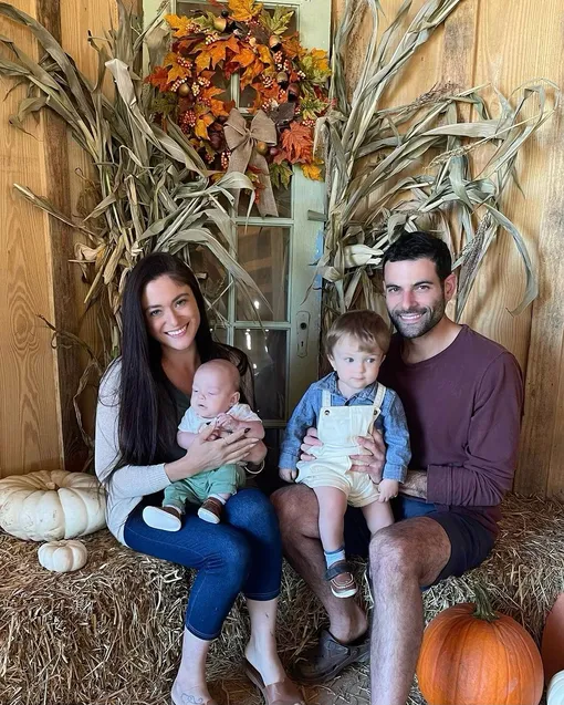 Одри Рашель с мужем и сыновьями Одри Рашель с мужем и сыновьями