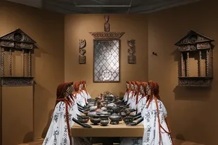 Исполинские девы и стёганая печь: в Историческом музее открылась выставка Алёны Ахмадуллиной