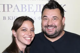 Сергей Жуков станет отцом в пятый раз: фото беременной супруги Сергей Жуков станет отцом в пятый раз: фото беременной супруги