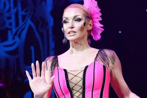 «Купили билеты за баснословные деньги»: Анастасия Волочкова рассказала, как ее обманули на пляжной вечеринке