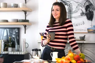 13 вдохновляющих кухонь из «Горничной», «Стажёра» и других фильмов с отличными интерьерами 13 вдохновляющих кухонь из «Горничной», «Стажёра» и других фильмов с отличными интерьерами