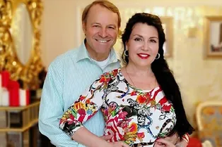 «Наша с мамой любовь к тебе бессмертна»: Николай Басков опубликовал видео с отцом