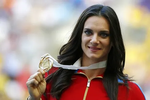 Дочке Елены Исинбаевой 1 годик Дочке Елены Исинбаевой 1 годик