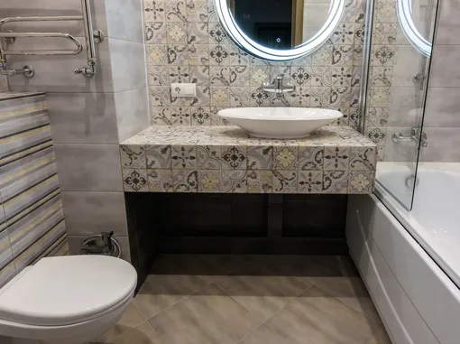 6 рисунков плитки для ванной, которые безнадёжно устарели 6 рисунков плитки для ванной, которые безнадёжно устарели