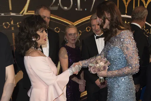 Джоан Коллинз и Кейт Миддлтон Джоан Коллинз и Кейт Миддлтон