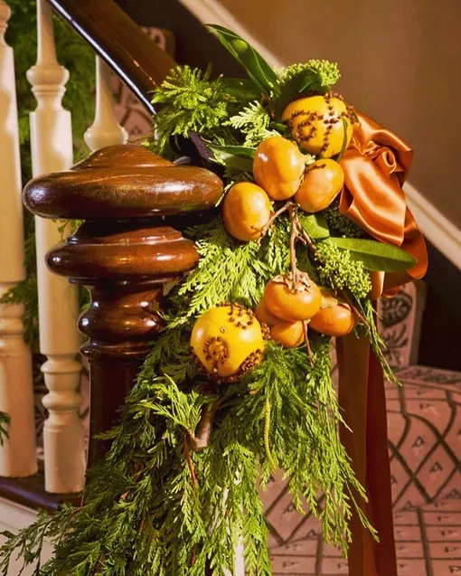 цитрусовые помандеры на лестнице цитрусовые помандеры на лестнице