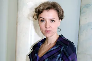 «Разрешайте себе иногда быть детьми»: Ксения Алферова поговорила с синицей