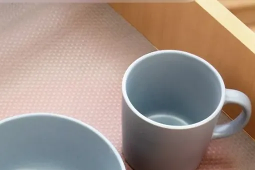 Силиконовые коврики продаются в рулонах и их легко вырезать по размеру Силиконовые коврики продаются в рулонах и их легко вырезать по размеру