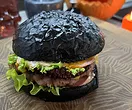 Бургер с мясом и осьминогом: рецепт от фуд-блогера Даниэля Хоменока к Хеллоуину