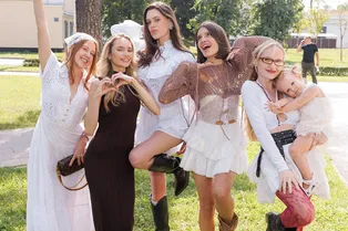 Вероника Левенец, Олеся Грибок, Нана Муштакова и другие на бранче-презентации летнего номера журнала