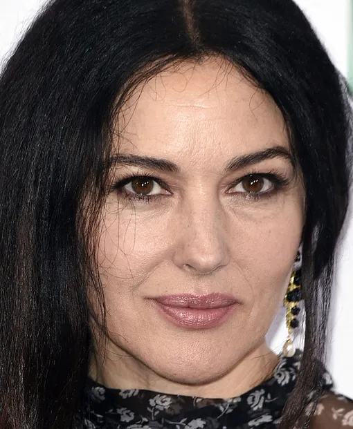 Как выглядят 10 звёзд крупным планом: фото без фильтров и Фотошопа Как выглядят 10 звёзд крупным планом: фото без фильтров и Фотошопа