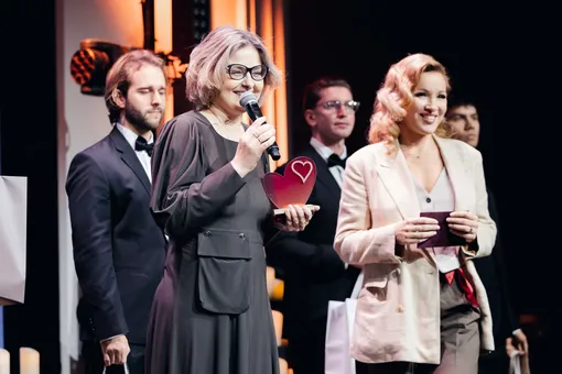 Финалистка в номинации «Уютно дома» Наталья Бухтиярова и джазовая певица Екатерина Готлиб Финалистка в номинации «Уютно дома» Наталья Бухтиярова и джазовая певица Екатерина Готлиб