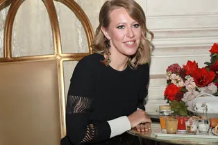 «Платье класс!» Ксения Собчак поздравила Дашу Жукову, которая вышла замуж за миллиардера