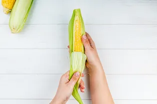 Кукурузу больше не варю — показываю, как очень просто приготовить её за 10 минут